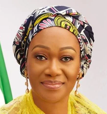 Oluremi Tinubu Urges Nigerians to Embrace Responsible Usage of Social Media